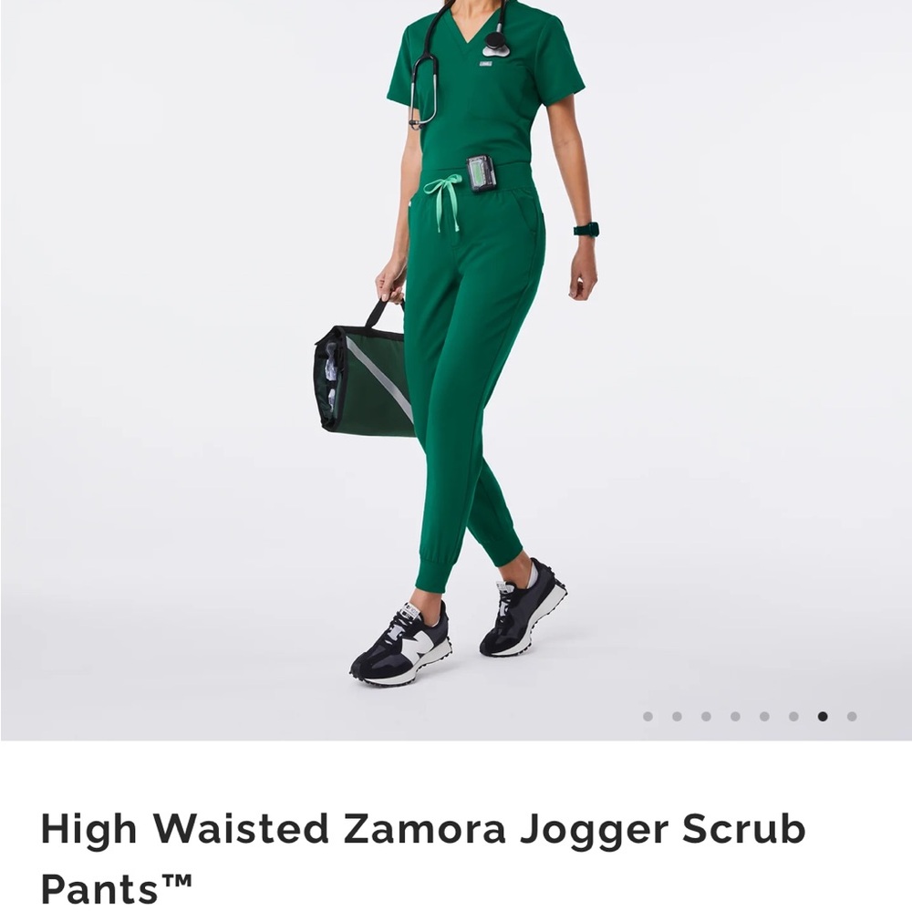 Zamora jogger and Catrina scrub top XS TALL